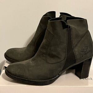 Palladium Women's Black Ankle Boots
